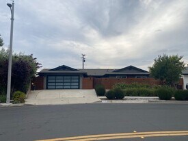 1773 Weston Cir in Camarillo, CA - Building Photo