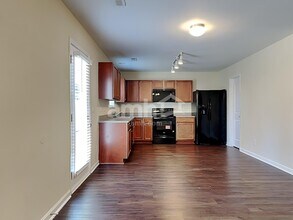 131 Charndon Way in Fuquay Varina, NC - Building Photo - Building Photo