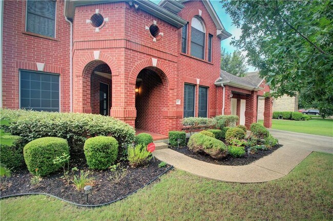 8217 Endeavor Cir in Austin, TX - Building Photo - Building Photo