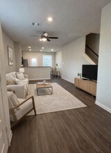 2344 Green Sturgeon Ct in Shenandoah, TX - Foto de edificio - Building Photo