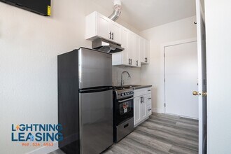 442 E 27th St in Los Angeles, CA - Building Photo - Building Photo