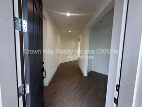 657 Heathridge St in Manteca, CA - Foto de edificio - Building Photo