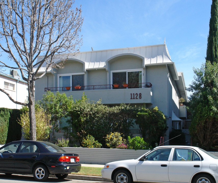 1128 REXFORD Dr in Los Angeles, CA - Building Photo