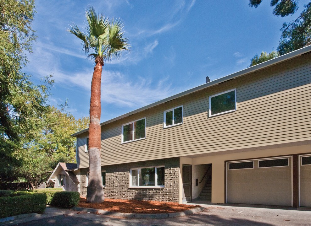 23 Mercy Apartments in Mountain View, CA - Building Photo