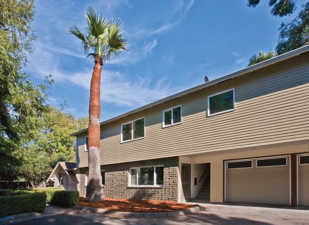 23 Mercy Apartments in Mountain View, CA - Foto de edificio