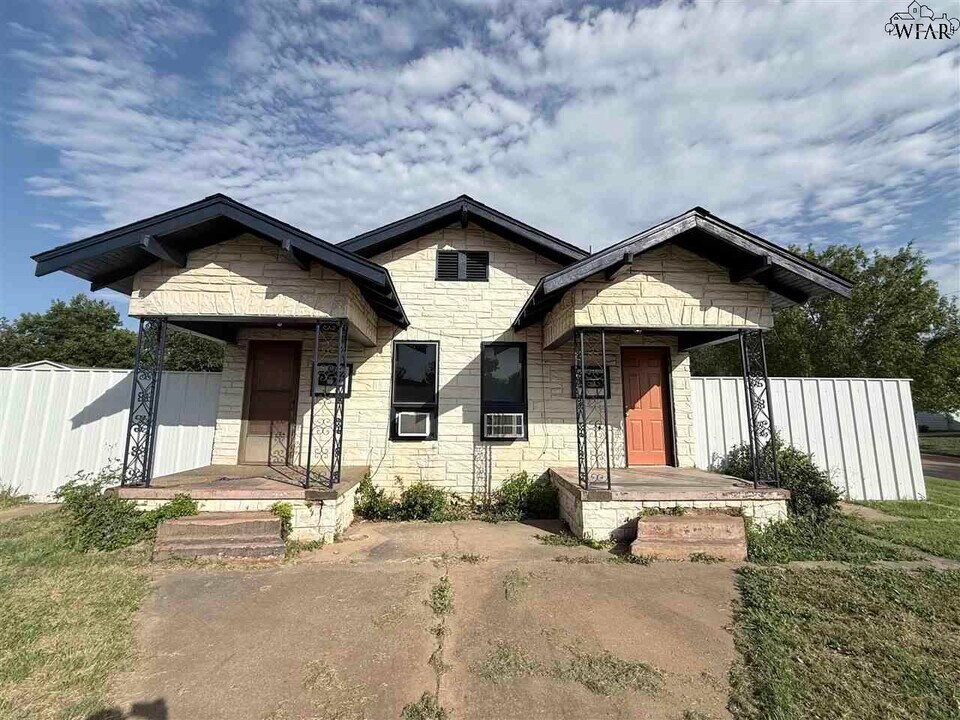 614 Sunset Dr in Wichita Falls, TX - Building Photo