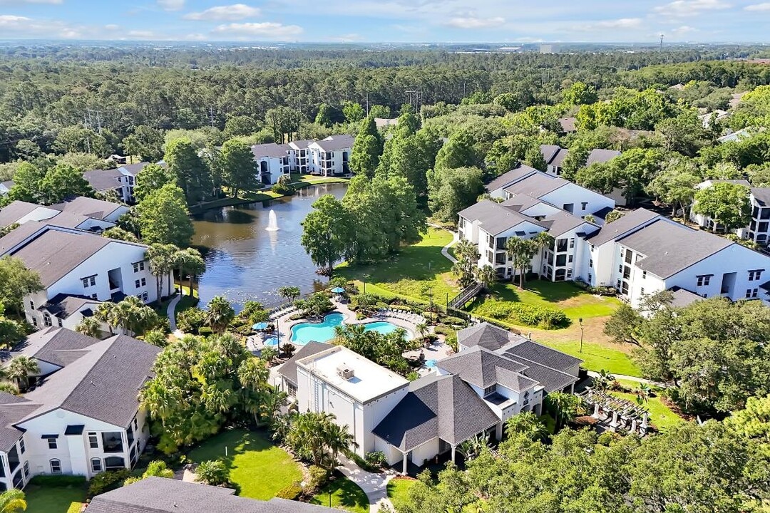ARIUM Valencia Gardens in Orlando, FL - Foto de edificio