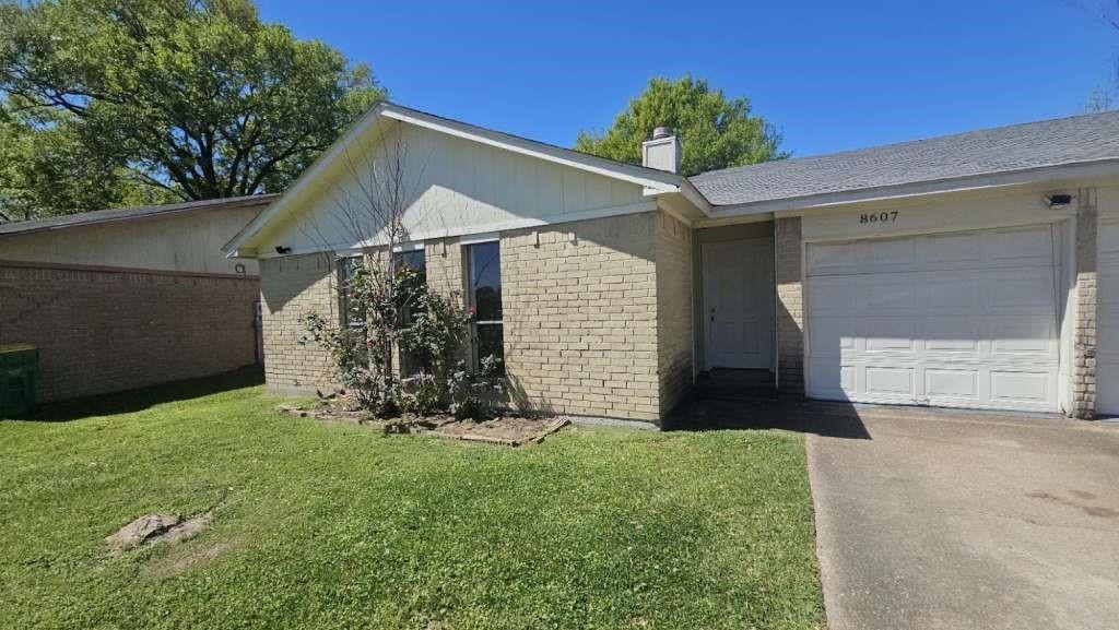 8607 Sherrywood Dr in Houston, TX - Building Photo
