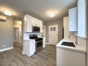3946 N Janssen Ave in Chicago, IL - Building Photo - Building Photo