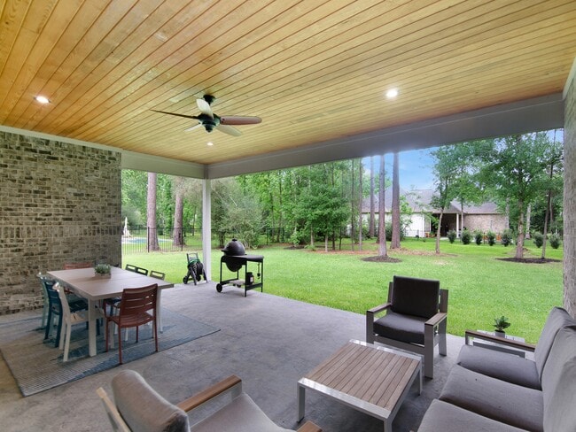 12118 S Tara Plantation Dr