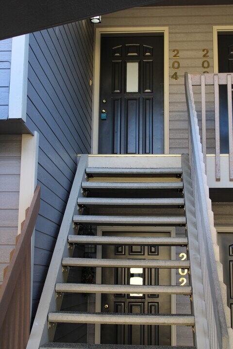 1315 N Western Ave, Unit 204 in Wenatchee, WA - Building Photo