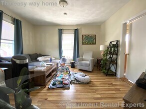 57 Bishop Allen Dr in Cambridge, MA - Building Photo - Building Photo