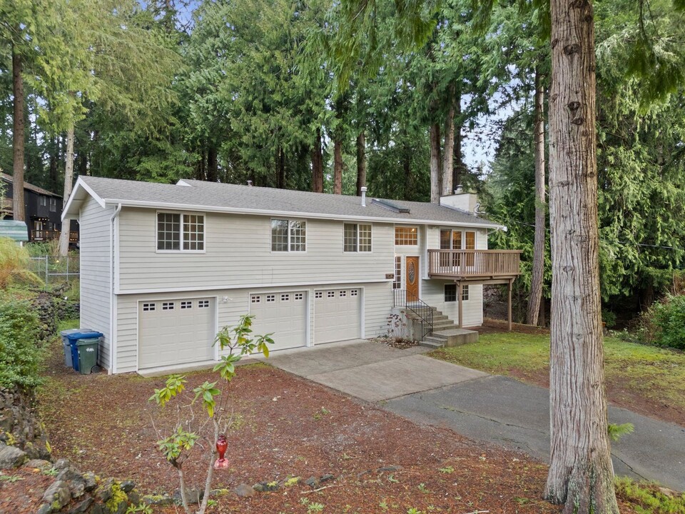 8313 71st St NW in Gig Harbor, WA - Building Photo