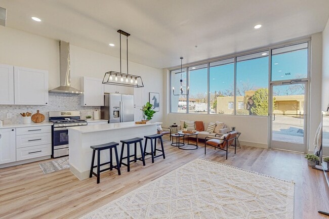 223 Sierra Dr SE, Unit C1 in Albuquerque, NM - Building Photo - Building Photo