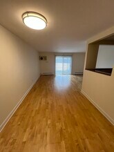 2426 N Kennicott Dr in Arlington Heights, IL - Building Photo - Building Photo