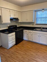 1063 E Huntington Cir in Olathe, KS - Building Photo - Building Photo