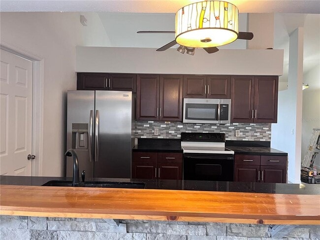 895 41st Ave N in St. Petersburg, FL - Building Photo - Building Photo