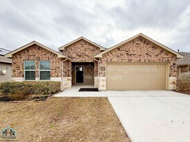 1405 Redwood Crk in Seguin, TX - Building Photo