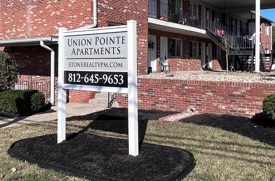 Union Pointe in Terre Haute, IN - Building Photo