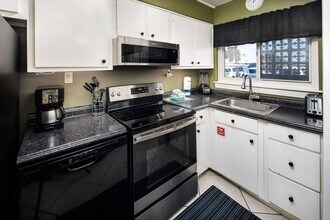 1530 Miracle Strip Pkwy SE in Fort Walton Beach, FL - Building Photo - Building Photo