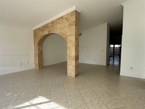 8931 NW 148th Terrace in Hialeah, FL - Building Photo - Building Photo