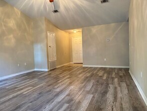 192 Mary Ln in Crestview, FL - Foto de edificio - Building Photo