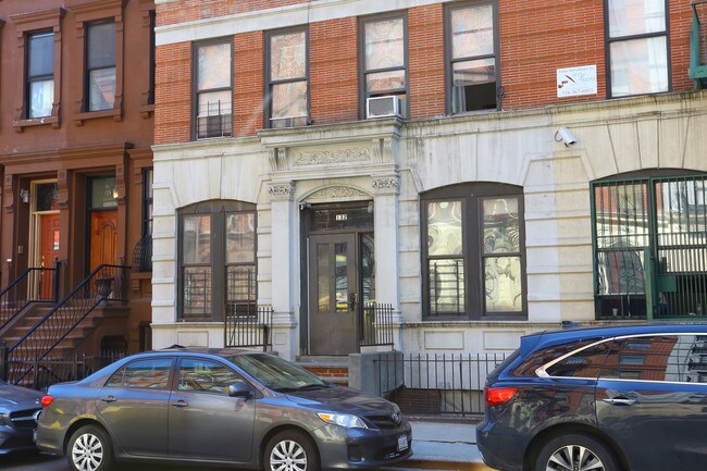 132 W 133rd St in New York, NY - Building Photo - Building Photo