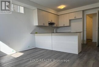 77 Suzuki St in Barrie, ON - Building Photo - Building Photo