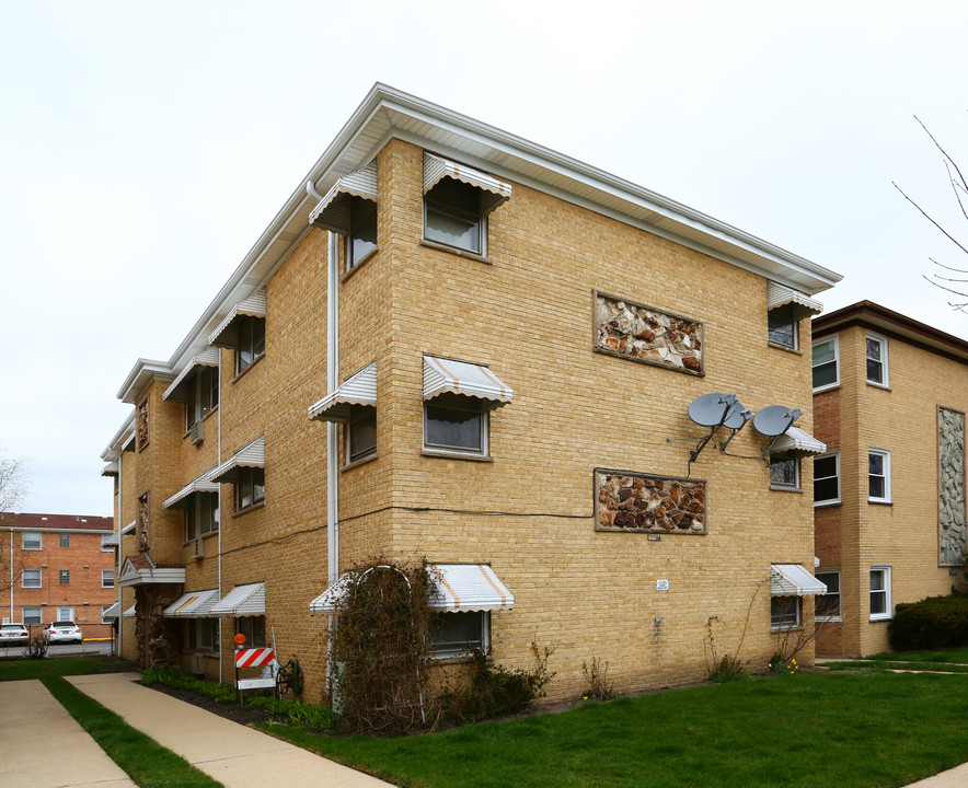 8514 W Rascher Ave in Chicago, IL - Building Photo