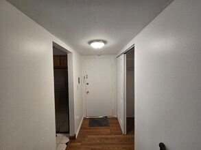 5001 Carriage Way Dr in Rolling Meadows, IL - Building Photo - Building Photo