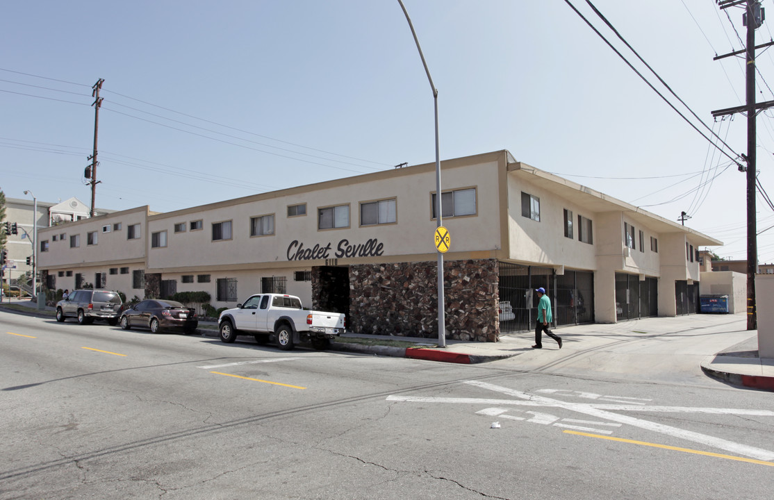 Challet Seville in Huntington Park, CA - Building Photo