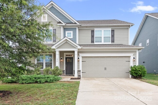 196 Longleaf Dr in Mooresville, NC - Foto de edificio - Building Photo
