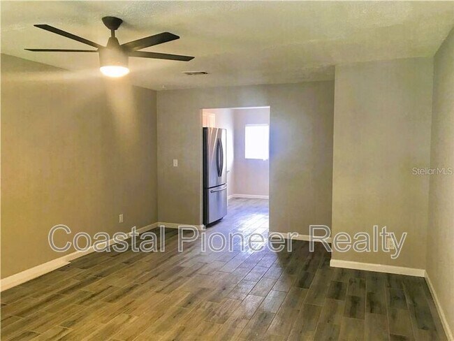 6405 S Roberts Ave in Tampa, FL - Building Photo - Building Photo