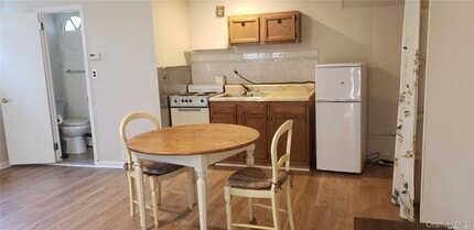 430 Main St in Huntington, NY - Building Photo - Building Photo