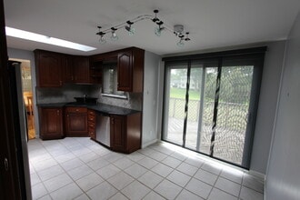 1553 Ayrault Rd in Fairport, NY - Building Photo - Building Photo