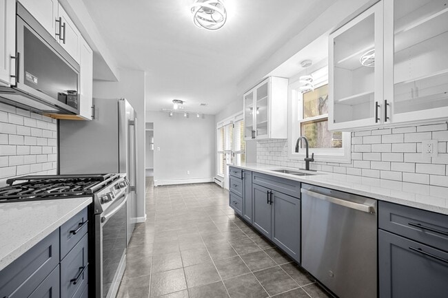 2434 Parcells Cir in Bloomfield Township, MI - Building Photo - Building Photo