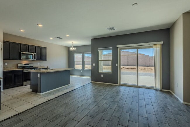 7515 W Teton Rd in Tucson, AZ - Building Photo - Building Photo
