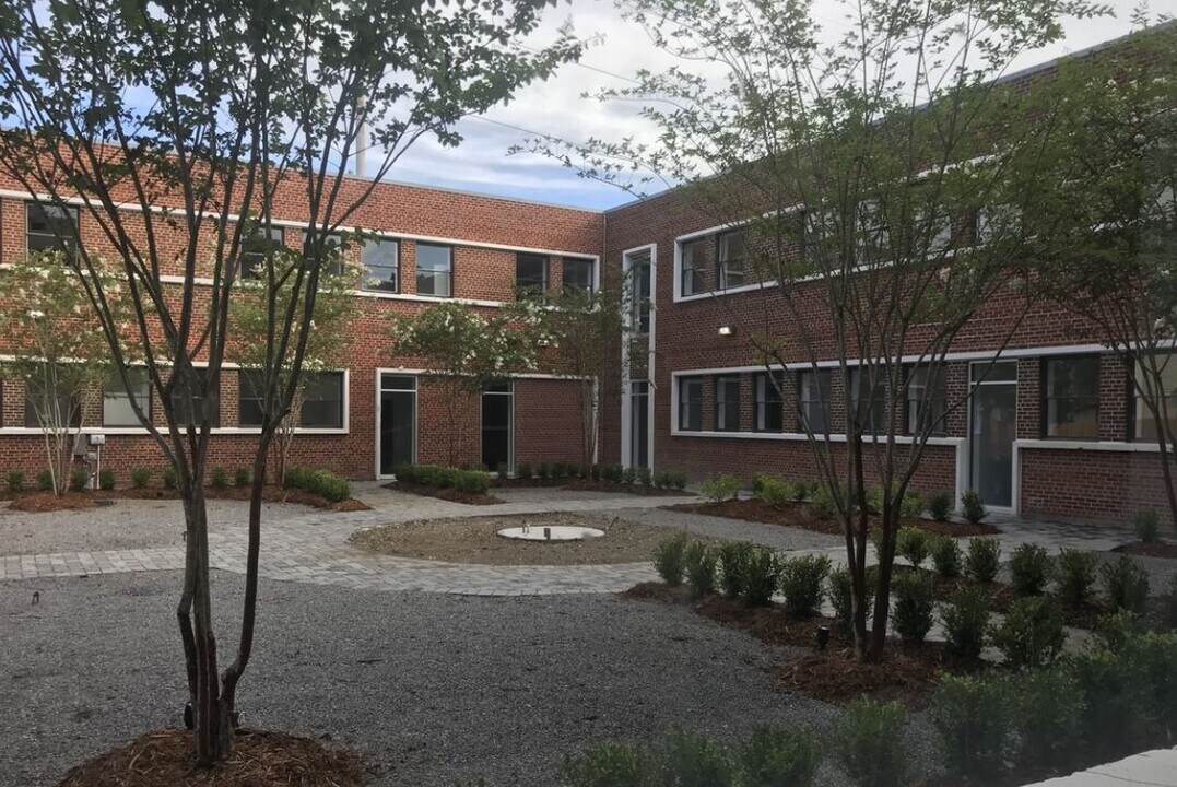 821 Washington Ave in New Orleans, LA - Building Photo