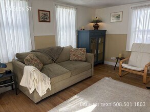 76 Glen St in Natick, MA - Building Photo - Building Photo