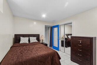 56 Hobson St, Unit 1 in Boston, MA - Foto de edificio - Building Photo