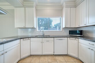 10919 Villa Lea Ln in Houston, TX - Building Photo - Building Photo