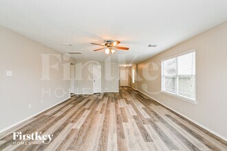 4435 Sprangletop Ave in Baytown, TX - Building Photo - Building Photo