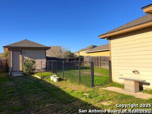 5977 Midcrown Dr in San Antonio, TX - Building Photo - Building Photo