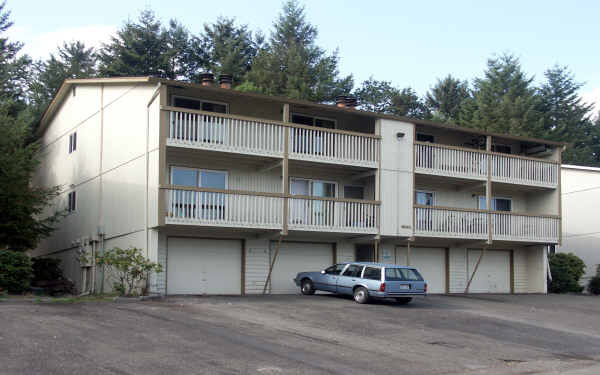 3941 S Mason Loop Rd in Tacoma, WA - Building Photo - Building Photo