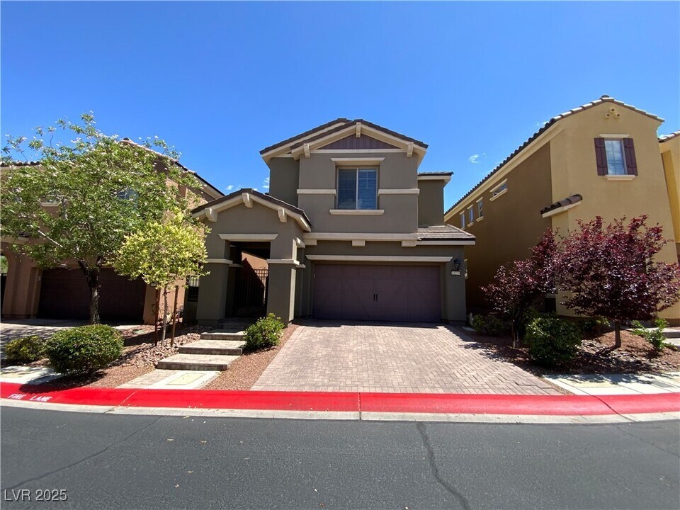 11239 Filmore Heights Ct in Las Vegas, NV - Building Photo