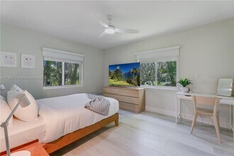 819 Hollywood Blvd in Hollywood, FL - Building Photo - Building Photo