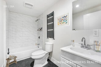 10026 San Fernando Rd, Unit 11 in Los Angeles, CA - Building Photo - Building Photo