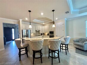 28694 Newtown Ct in Bonita Springs, FL - Foto de edificio - Building Photo