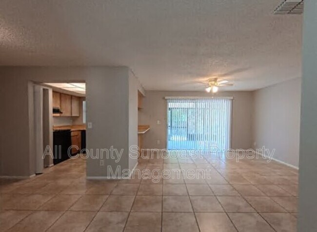 646 16th St in Palm Harbor, FL - Building Photo - Building Photo