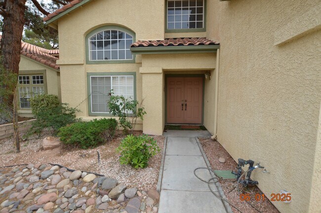 8399 Abita Cir in Las Vegas, NV - Building Photo - Building Photo